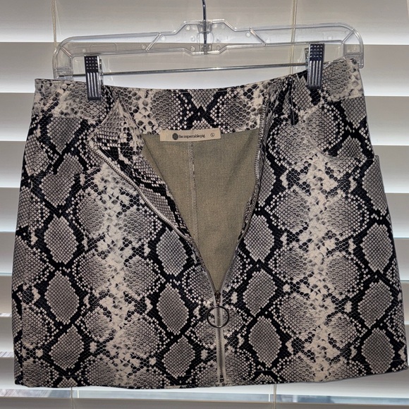 Snakeskin Print Faux Leather Mini Skirt - Picture 3 of 4